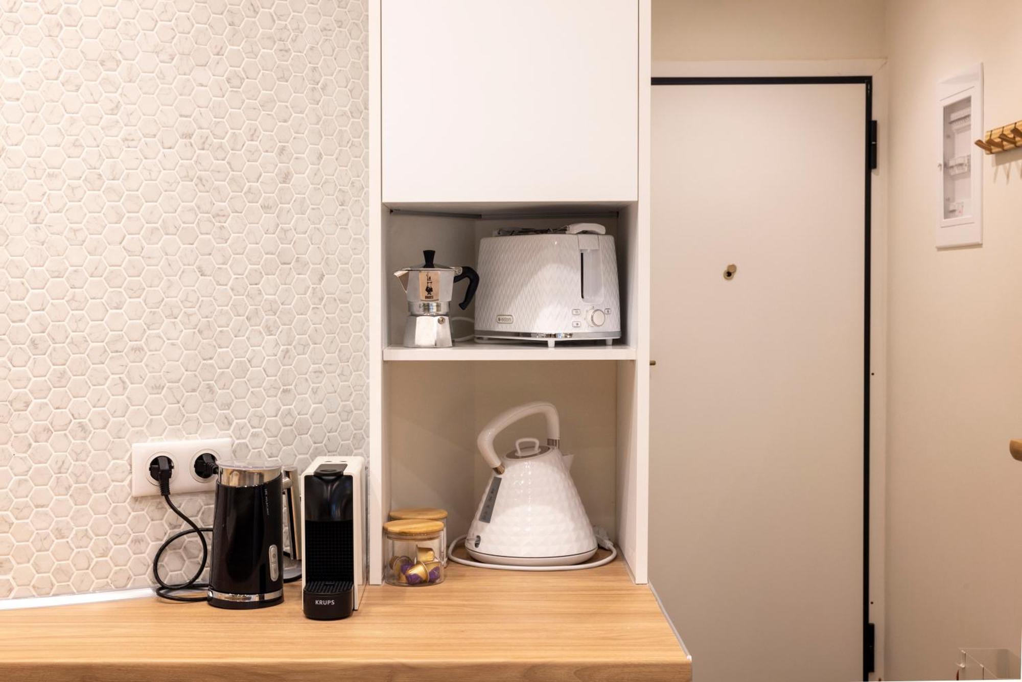Studio Flat 21 At Evangelismos Metro Stn Афины Экстерьер фото